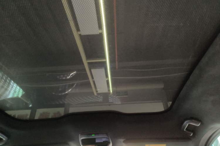 Used Nio EC6 2020 605 km Sport Edition Headliner