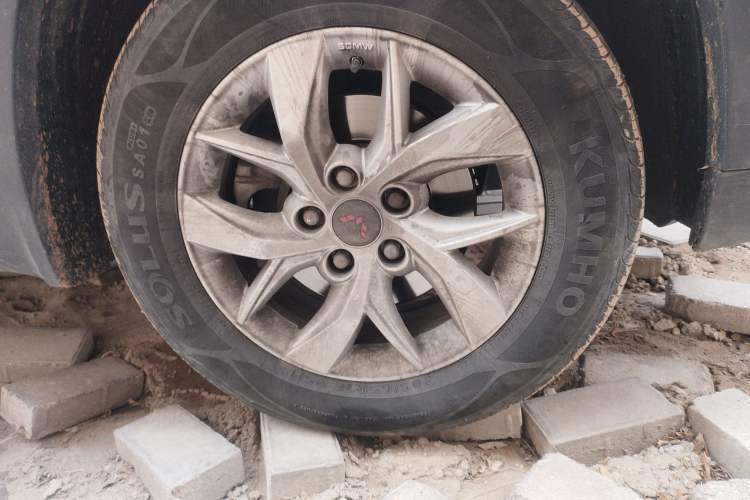 Used Wuling Hongguang S3 2018 1.5T Manual Luxury Model China V Standard
