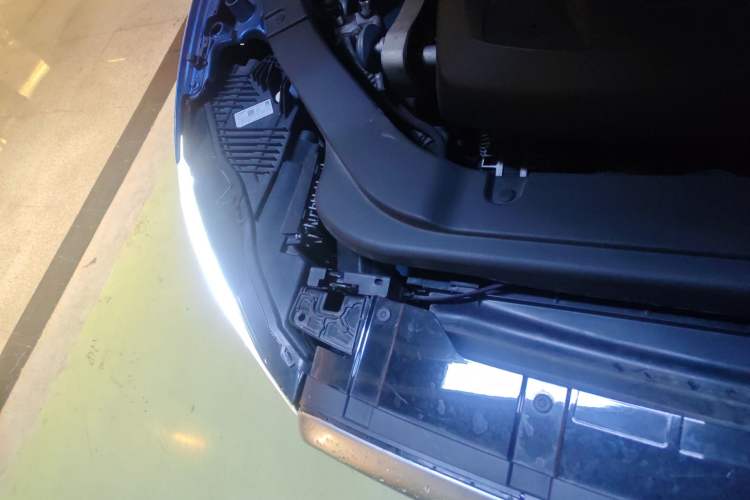 Used Volvo XC60 2019 T5 4x4 Zhiyuan Sport Edition China V Standard Right Front Headlight