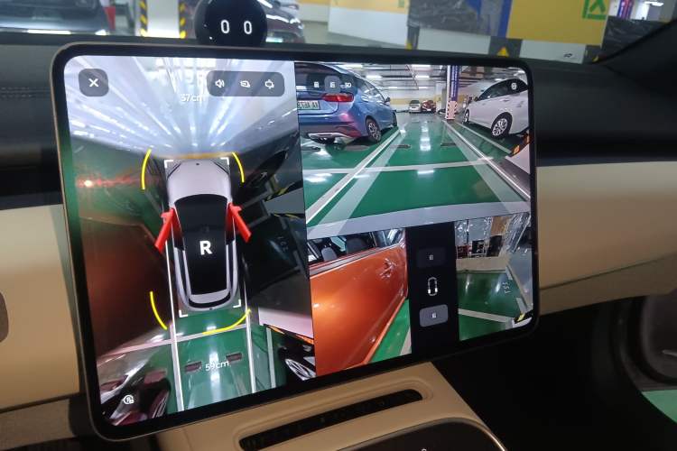 Used Nio ET5T 2025 75 kWh Touring Audio And AC Panel