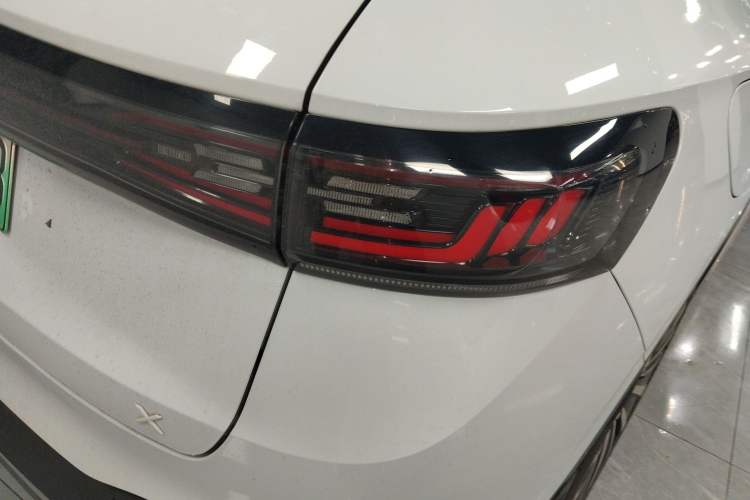 Used Volkswagen ID.4 X 2022 Pure Long-Range Version Exterior 3