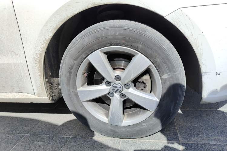 Used Volkswagen Lavida 2013 Revised Classic 1.6L Automatic Fashion Edition