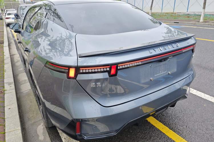 Used Lynk & Co 07 2024 EM-P 126 Long-Range Ultra Exterior 2