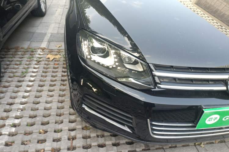 Used Volkswagen Touareg 2011 3.0 TDI Diesel Luxury Model
