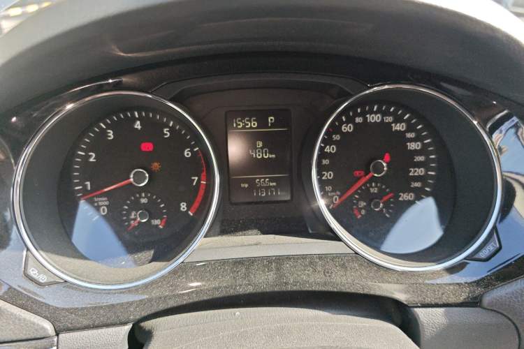 Used Volkswagen Sagitar 2015 230TSI Automatic Comfort Version Instrument Cluster