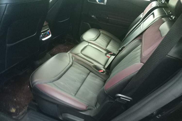 Used Ford Explorer 2023 EcoBoost 285 Four-Wheel Drive Titanium Edition 7-Seater
