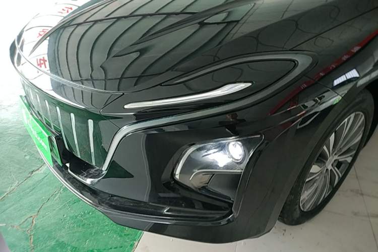 Used Hongqi E-QM5 2022 431 km Charge & Enjoy Edition
