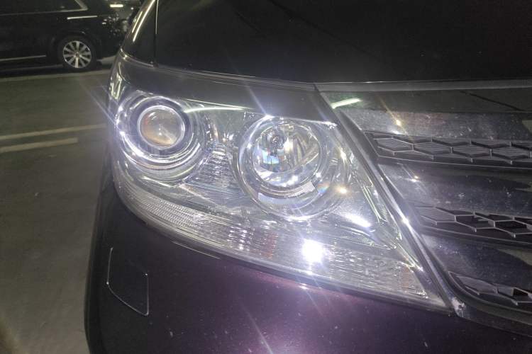 Used Honda Elysion 2015 2.4L VTi-S Prestige Edition Right Front Headlight