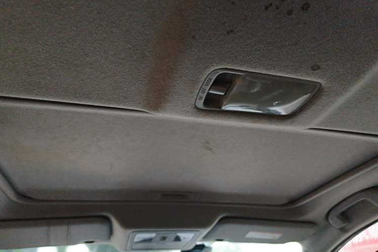 Used Nissan Tiida 2013 1.6L CVT Cool Cafe Edition Headliner