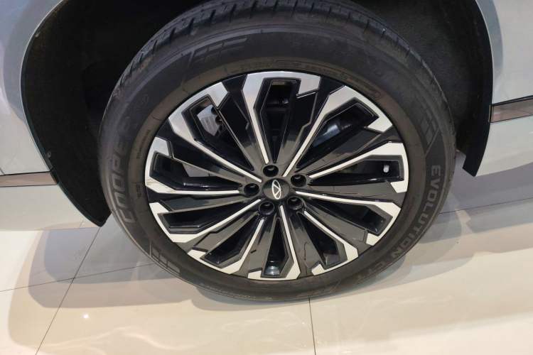 Used Chery Tiggo 9 2023 2.0T Dual-Clutch Two-Wheel Drive Luxury Edition 7 Seats
