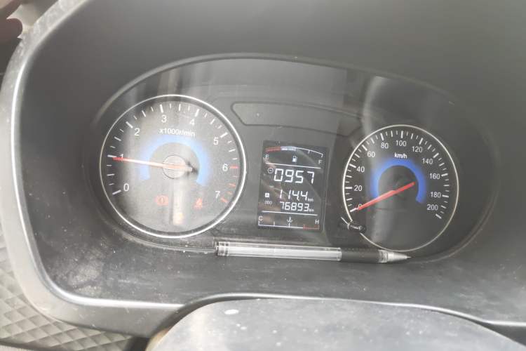 Used Dongfeng Fengon 330 2016 1.5L Manual Enjoyment Model DK15 Instrument Cluster