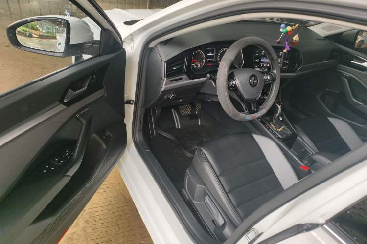 Used Volkswagen Sagitar 2020 280TSI DSG Comfort Version China VI Standard Driver Seat