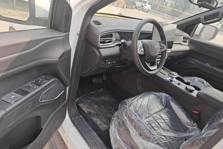 Used RELY Venucia R08 2025 Model 2.3T 8AT 2WD Diesel Long Cab Mountain & Sea Edition
