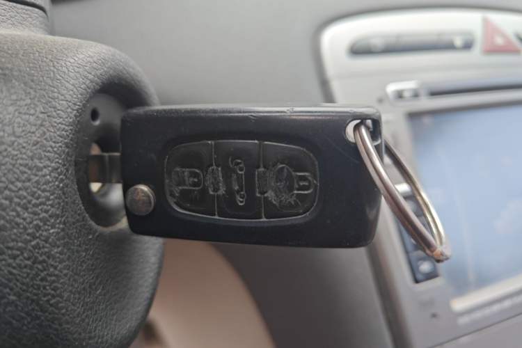 Used Peugeot 408 2011 2.0L Manual Comfort Edition
