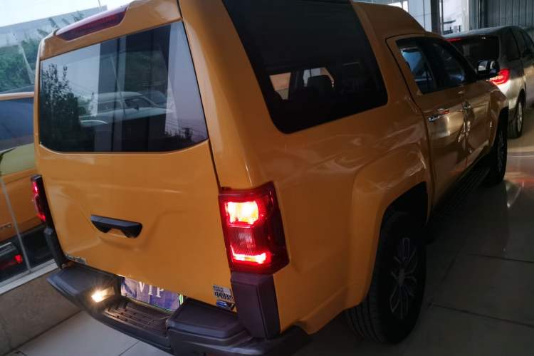 Used JMC Yuhu EV 2022 4x2 LX JX6510PA5BEV
