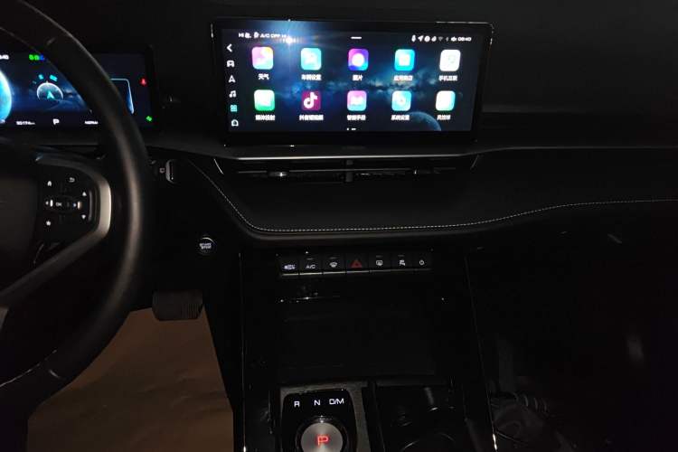 Used Haval H6 2024 1.5T Two-Wheel-Drive Classic Edition