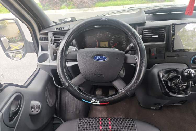 Used Ford Transit Custom 2016 2.2T Long-Wheelbase 6/7-Seater Mid-Roof Multi-Purpose Vehicle Steering Wheel