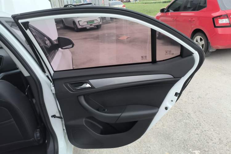 Used Roewe 360 2018 PLUS 1.5L Automatic Luxury Edition