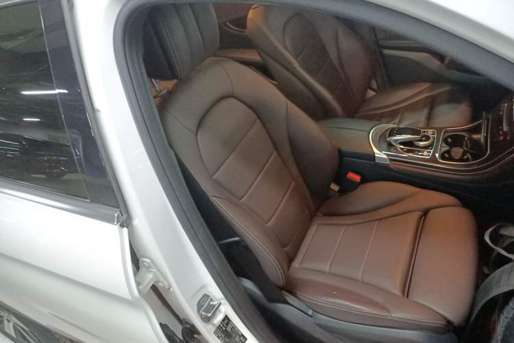 Used Mercedes-Benz GLC 2019 Facelift GLC 260 L 4MATIC Luxury Model