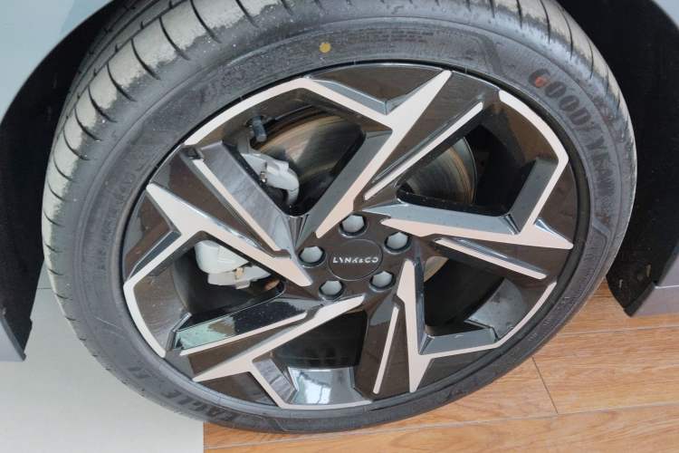 Used Lynk & Co 07 2024 EM-P 126 Long-Range Ultra
