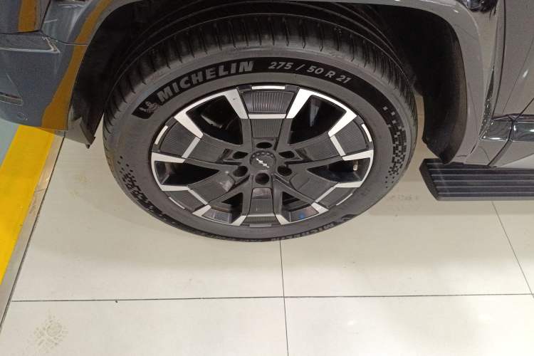 Used Formula Leopard Leopard 8 2025 Smart & Brave Flagship Edition 7 Seats