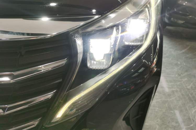 Used GAC Trumpchi M8 2021 Lingxiu Series 390T Deluxe Edition Left Front Headlight