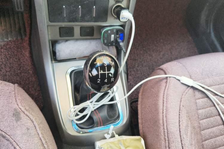 Used Geely Auto Classic Emgrand 2013 Hatchback 1.5L Manual Entry-Level Model
