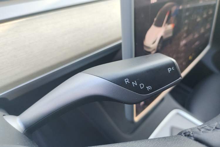 Used Tesla Model Y 2022 Revised Version Rear-Wheel Drive Gear Lever