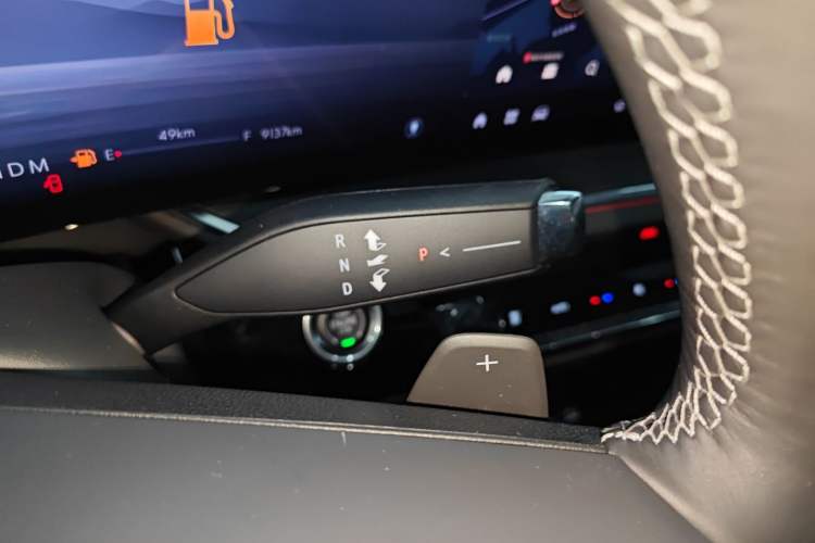 Used Buick Envision 2025 Encore Plus 28T Two-Wheel-Drive Platinum Edition
