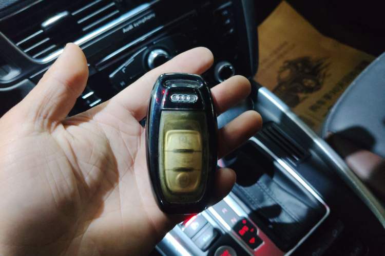 Used Audi Q5 2017 Plus 40 TFSI Technology Model