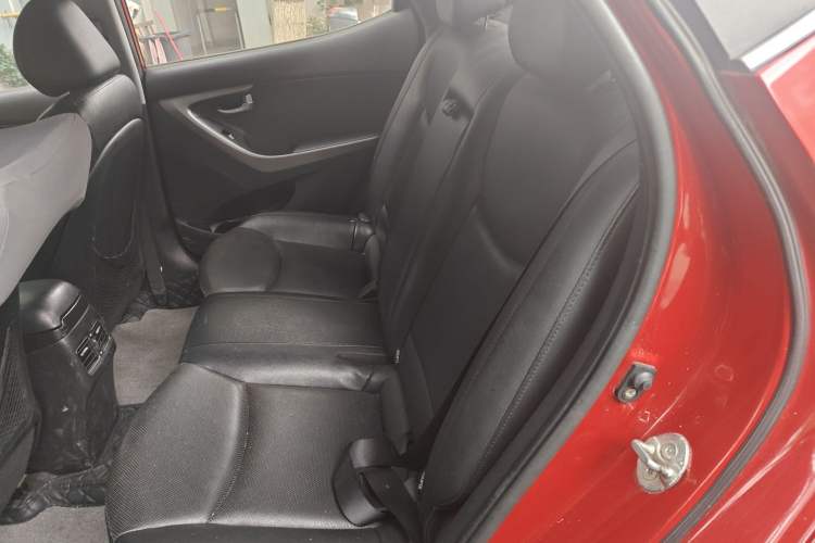 Used Hyundai Elantra (5th Generation / Langdong) 2015 1.6L Automatic Luxury Model Left Rear Seat