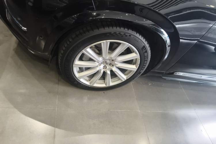 Used Volvo XC90 2017 T6 Zhiya Edition 5-seater Left Front Wheel Hub
