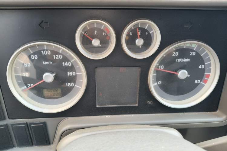 Used Iveco Daily 2014 2.5T-A35 NJ6484ACM47Z4