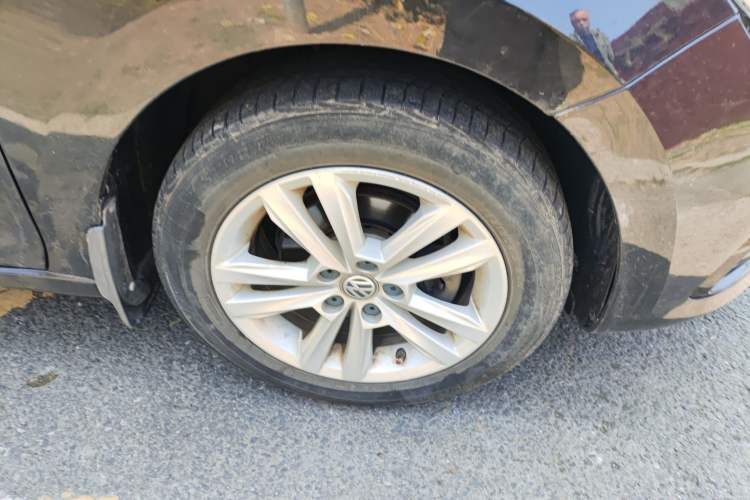 Used Volkswagen Santana 2016 1.6L Manual Comfort Edition