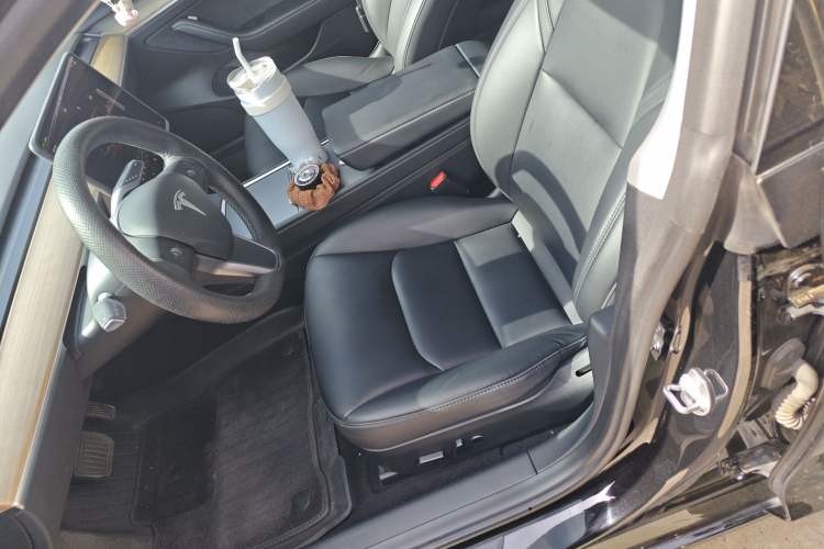 Used Tesla Model 3 2022 Rear-Wheel-Drive Version Left Front Seat