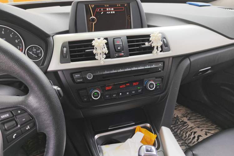 Used BMW 3 Series GT 2013 320i Leading Model