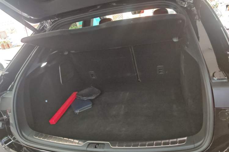 Used SERES SF5 2021 Huawei Smart Selection Four-Wheel Drive Edition Trunk