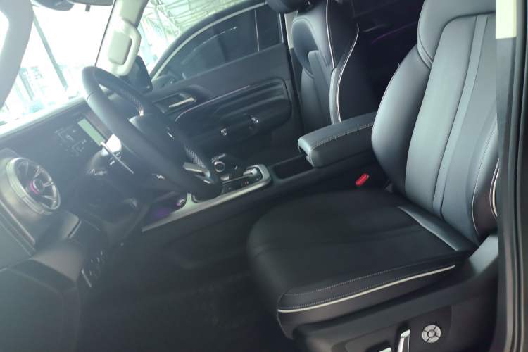 Used Tank 300 2021 Off-Road Edition 2.0T Conqueror Left Front Seat