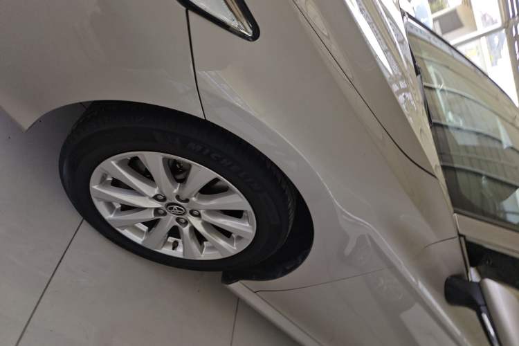 Used Toyota Camry 2018 2.0G Luxury Edition
