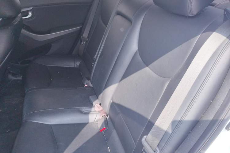 Used Hyundai Elantra (5th Generation / Langdong) 2016 1.6L Automatic Prestige Model
