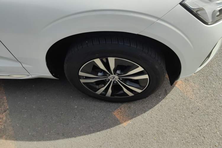 Used Volvo XC60 2024 B5 4x4 Smart Luxury Edition
