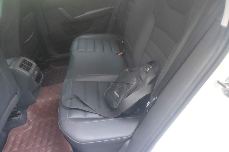 Used Volkswagen Tharu 2020 Revised Version 330TSI Four-Wheel Drive Flagship Edition China VI Left Rear Seat