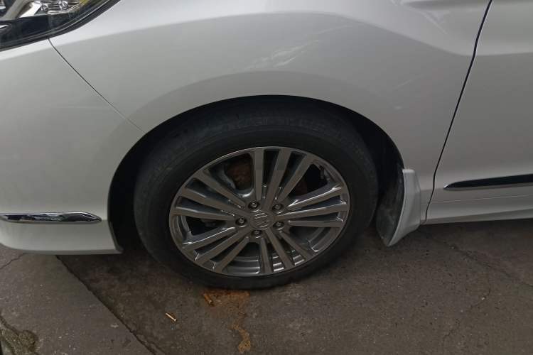 Used Honda Elysion 2016 2.4L Luxury Edition Left Front Wheel Hub