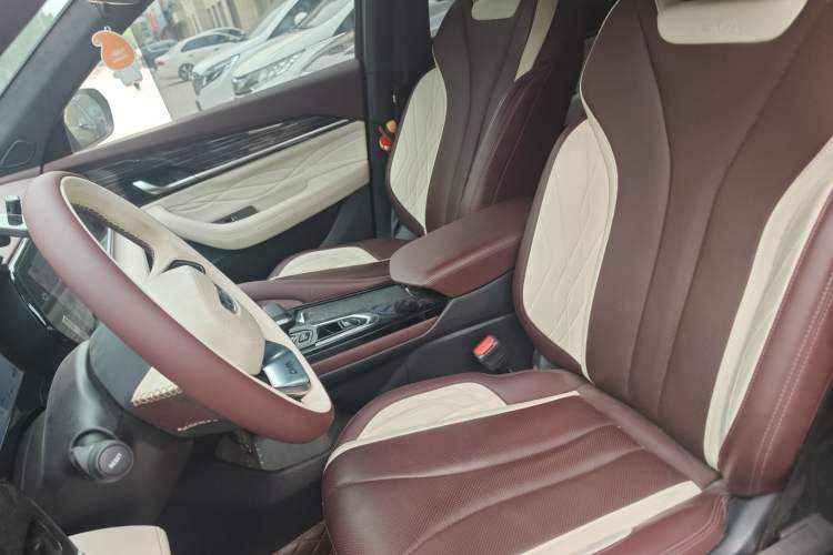 Used Geely Auto Monjaro L 2024 2.0TD High-Power Automatic Two-Wheel Drive Yunqi Version