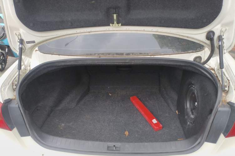 Used Infiniti Q50L 2015 2.0T Enjoyment Edition Trunk