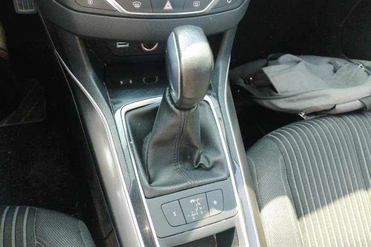 Used Peugeot 408 2014 1.8L Automatic Luxury Edition