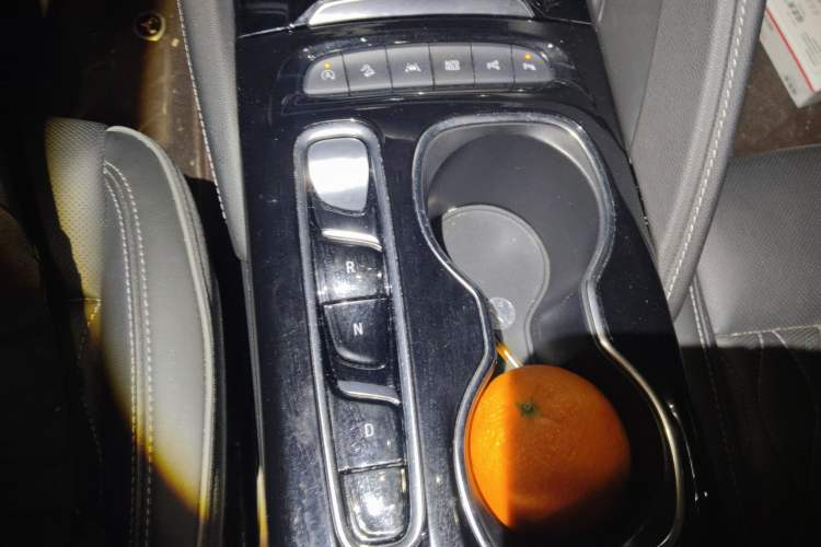 Used Buick Envision 2020 Encore S 652T All-Wheel-Drive Avenir
