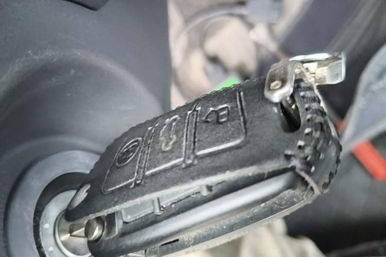 Used Chery QQ Ice Cream 2022 170km Sundae Phosphate Lithium-Ion