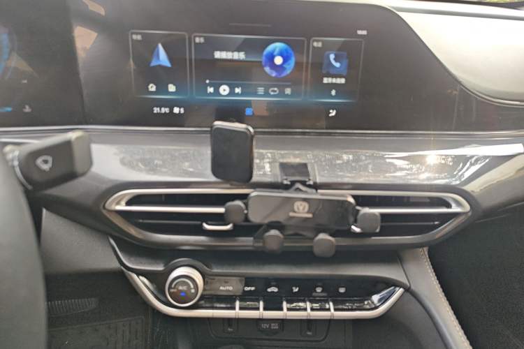 Used CHANGAN Eado 2020 PLUS 1.6L GDI Automatic Luxury Model Audio And AC Panel