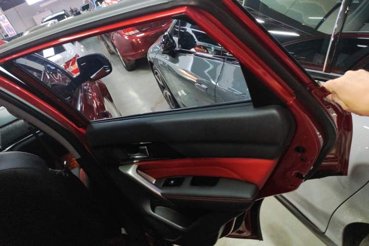 Used Haval H2 2018 Blue-Label 1.5T Dual-Clutch Two-Wheel-Drive Luxury Model